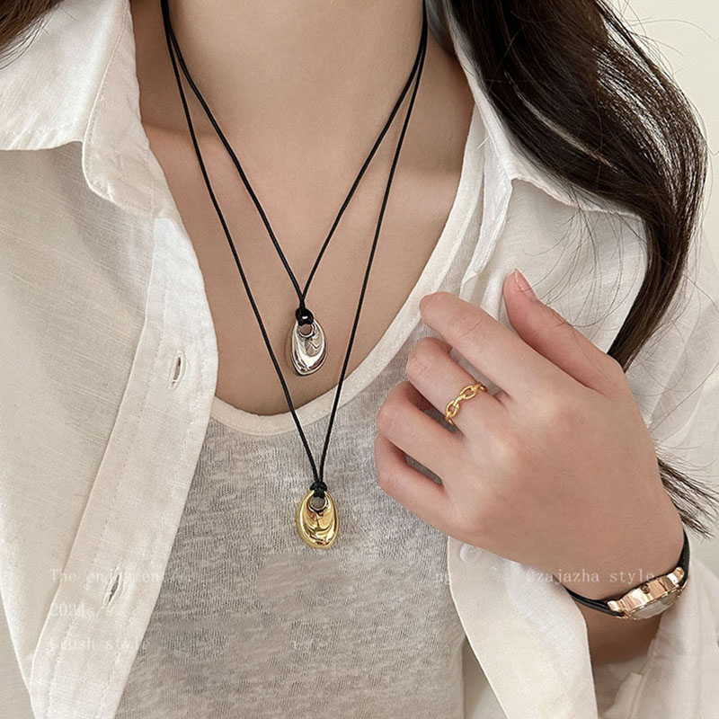 Korean Black Skin Rope Silver  - Mens Fashion Trends 2026 评论和价格